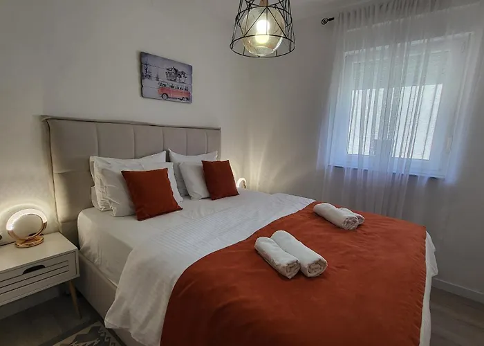 Apartments Teodo