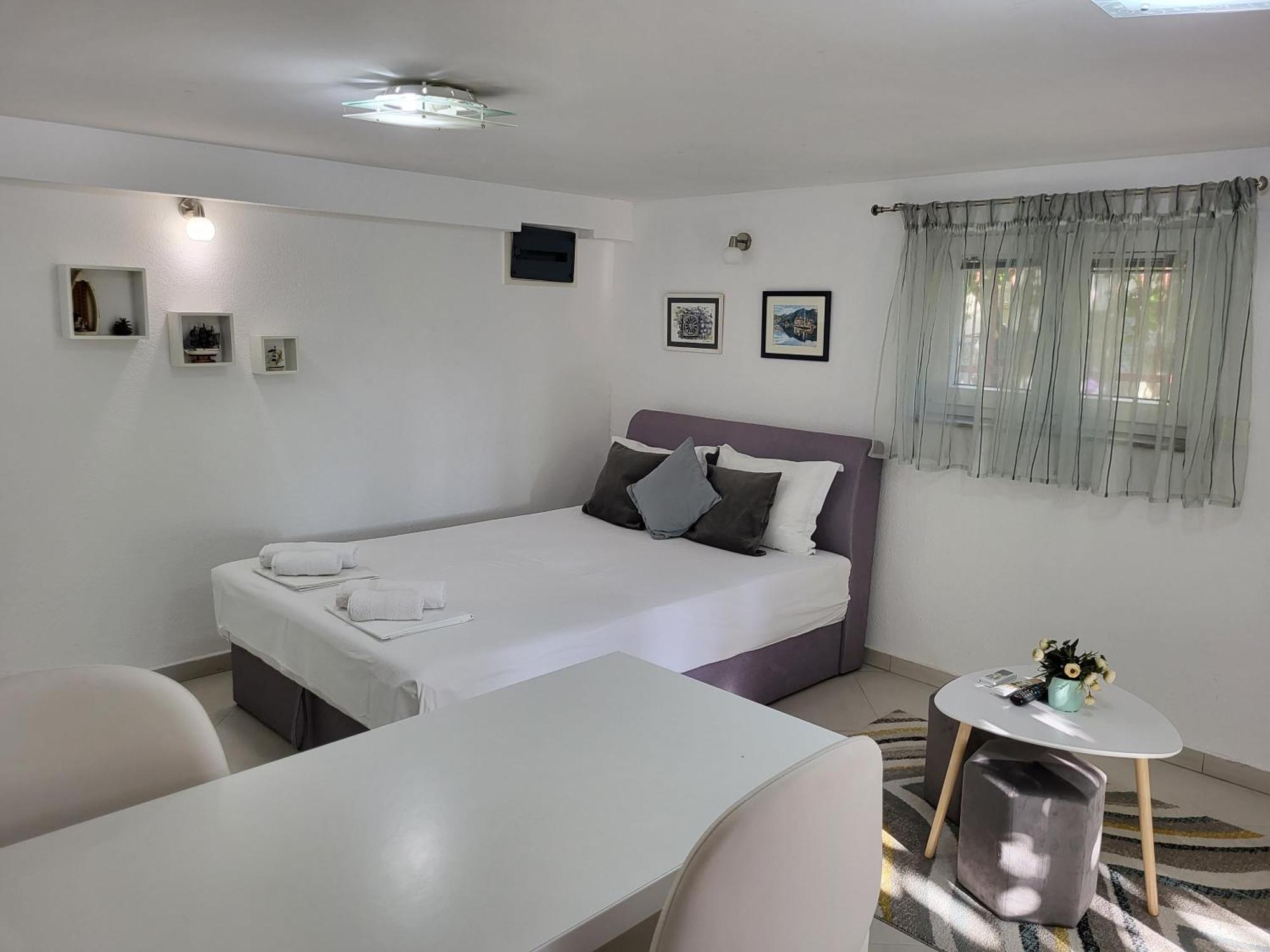 Apartments Teodo Tivat
